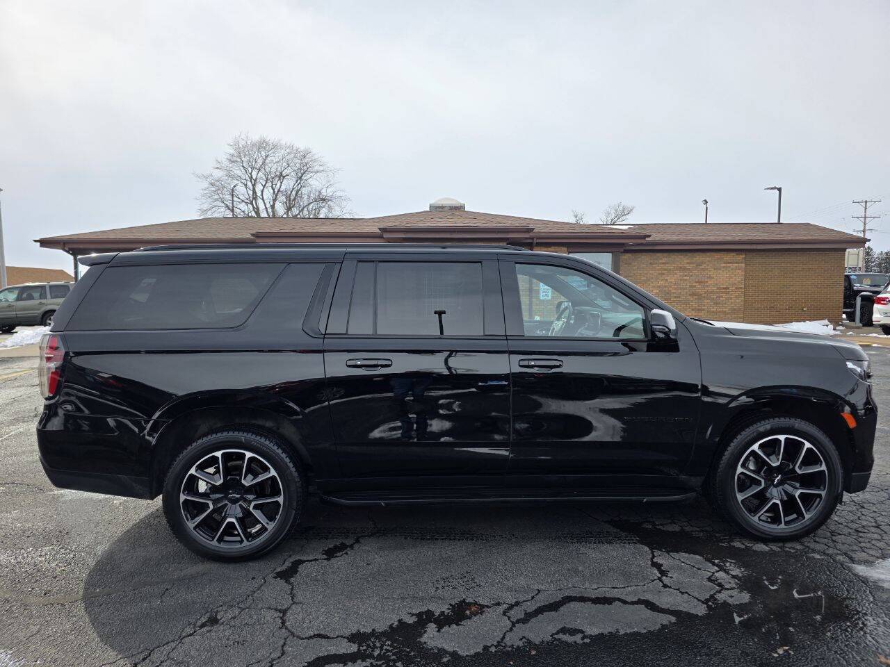 2023 Chevrolet Suburban RST 4x4 4dr SUV Eldridge IA