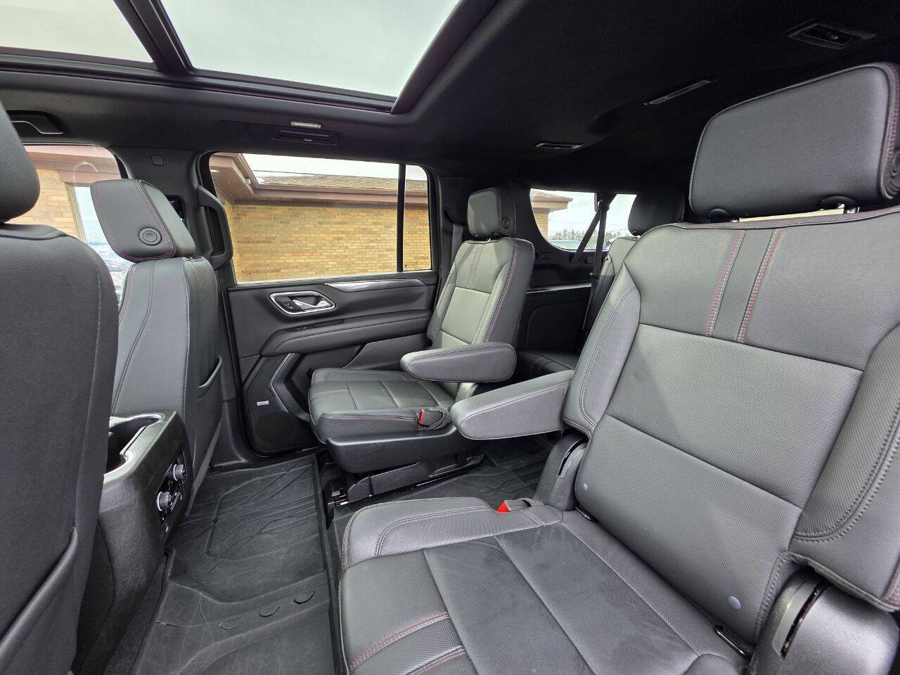 2023 Chevrolet Suburban RST 4x4 4dr SUV Eldridge IA