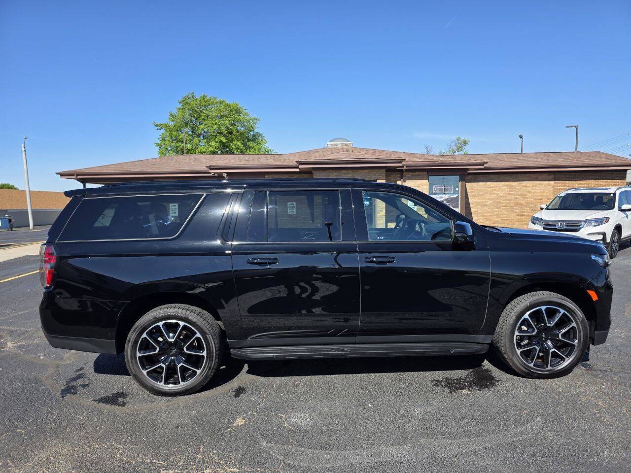 2023 Chevrolet Suburban RST 4x4 4dr SUV Eldridge IA