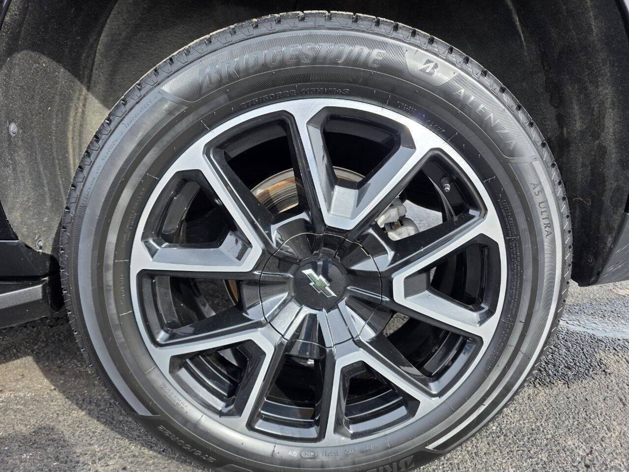 2023 Chevrolet Suburban RST 4x4 4dr SUV Eldridge IA