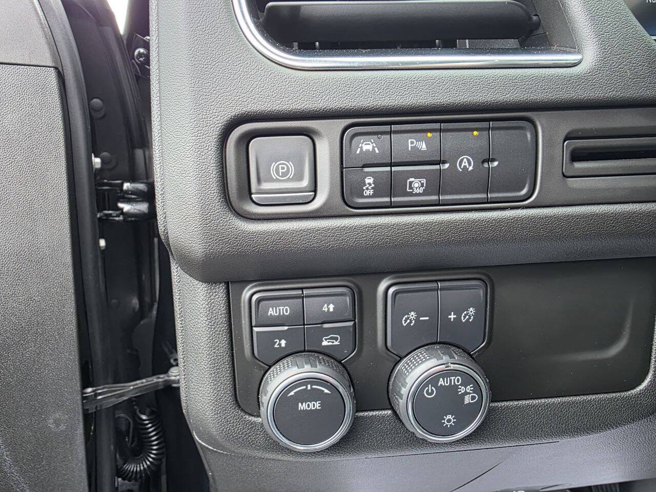 2023 Chevrolet Suburban RST 4x4 4dr SUV Eldridge IA