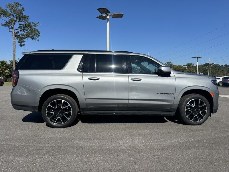 2023 Chevrolet Suburban RST