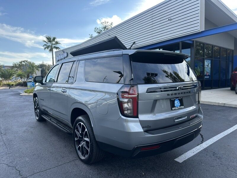 2023 Chevrolet Suburban RST