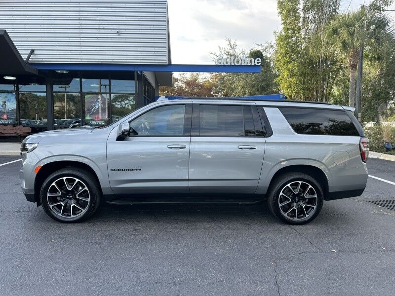 2023 Chevrolet Suburban RST