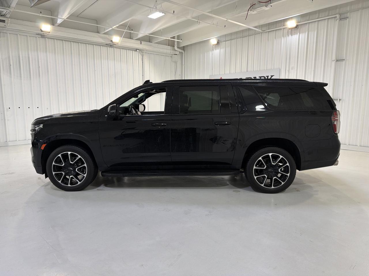 2023 Chevrolet Suburban RST