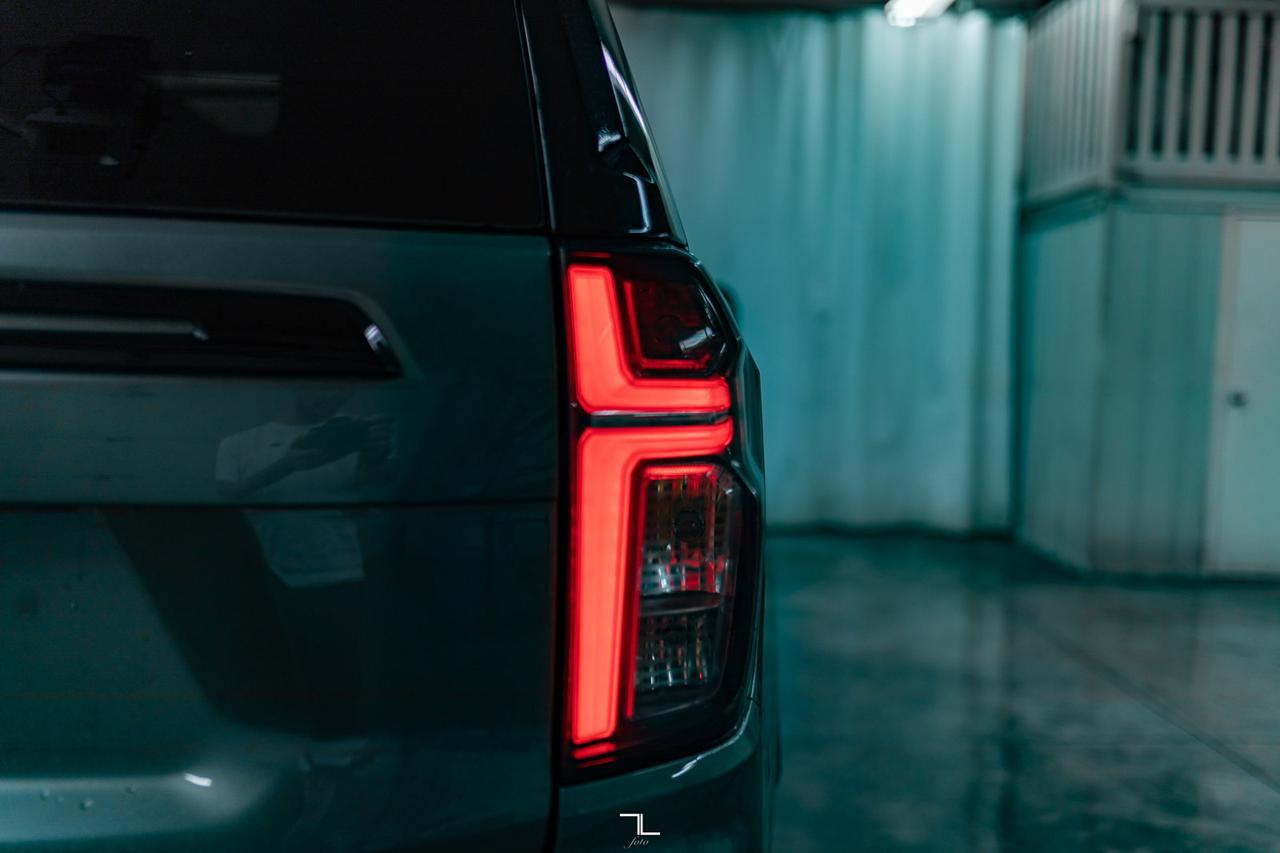 2023 Chevrolet Tahoe AWD Z71 Leather Roof Nav BCam Red Deer AB