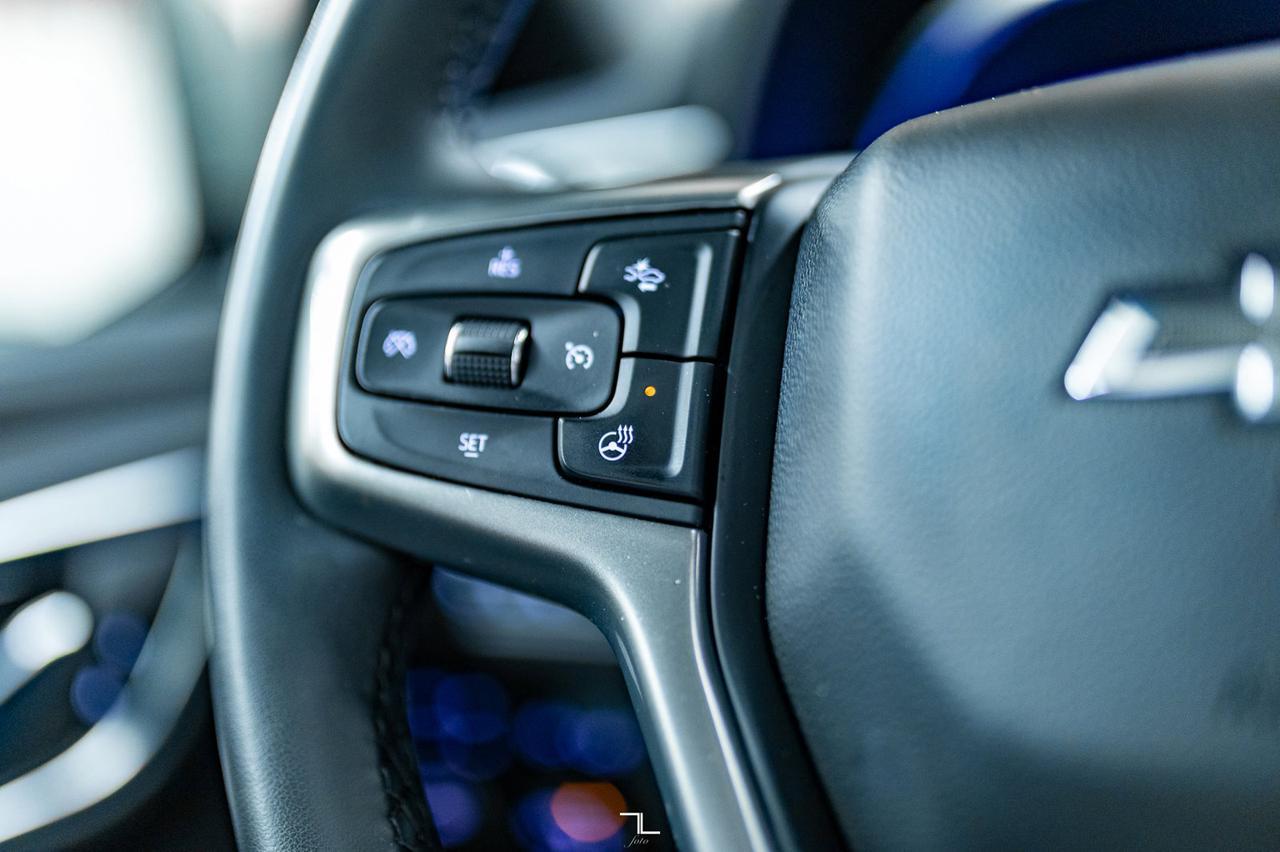 2023 Chevrolet Tahoe AWD Z71 Leather Roof Nav BCam Red Deer AB