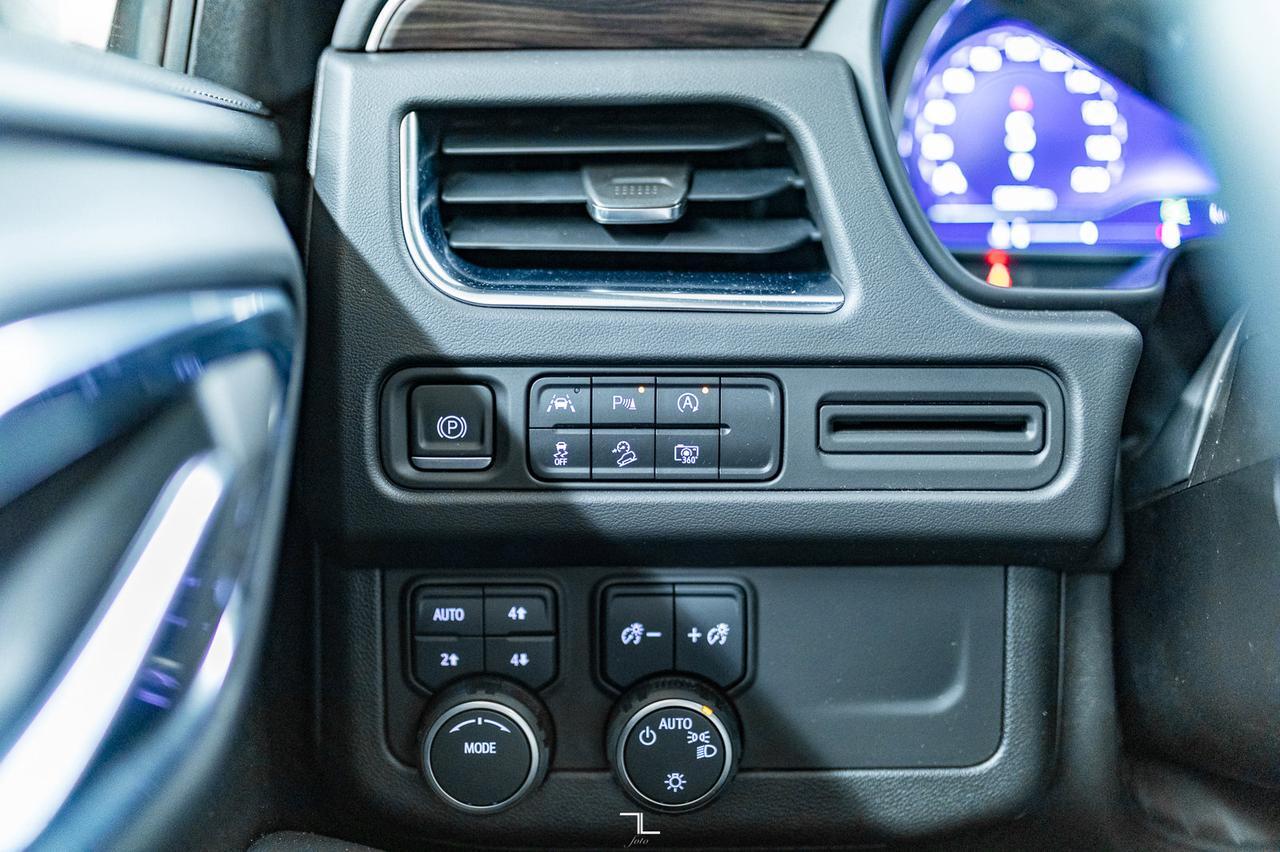 2023 Chevrolet Tahoe AWD Z71 Leather Roof Nav BCam Red Deer AB