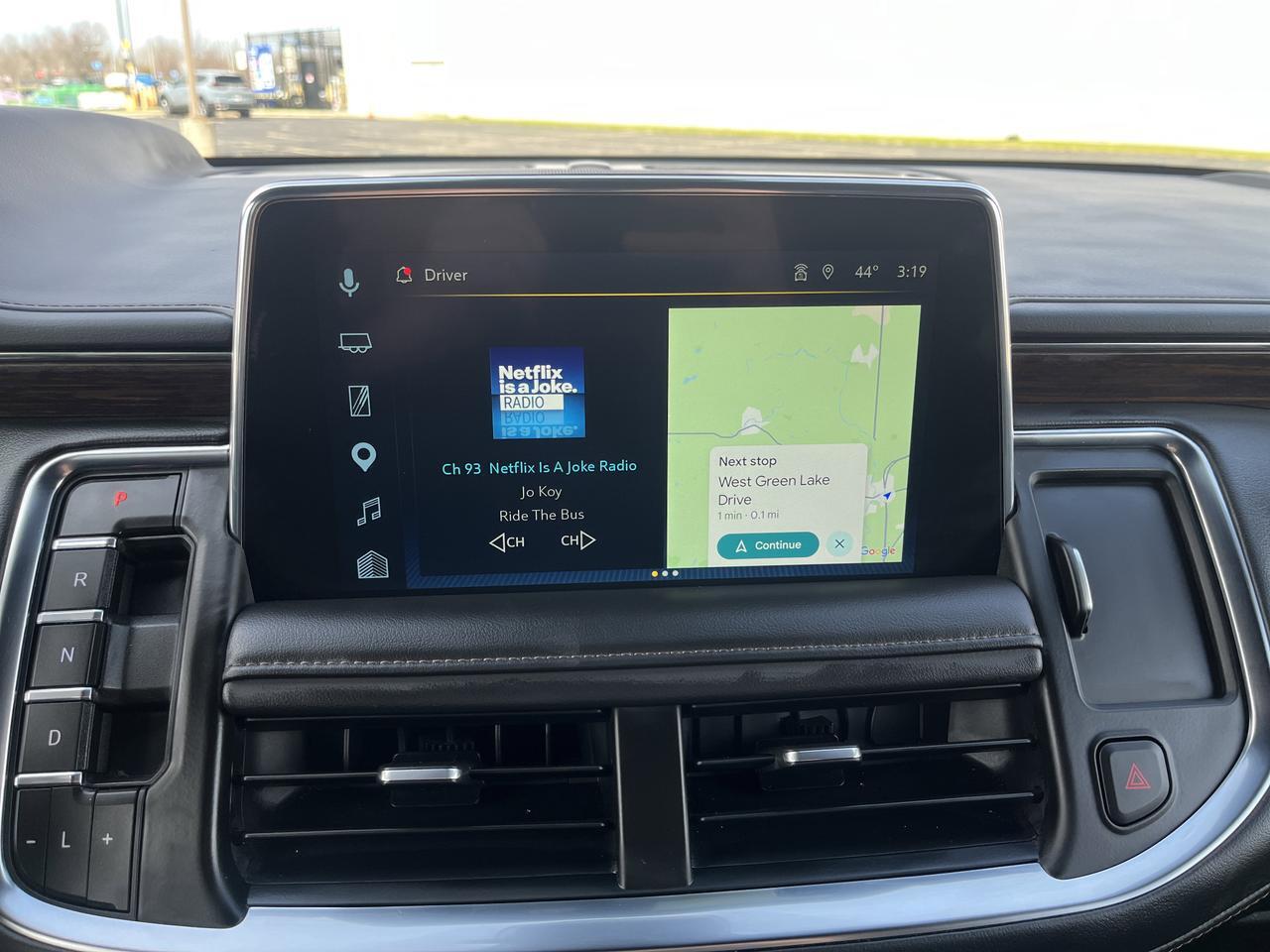 2023 Chevrolet Tahoe High Country 4WD AdvTech MaxTrrlngPkgs w/22s Sunroof SuperCruise AdptvCrz RearSeatMedia PwrSteps Saukville WI