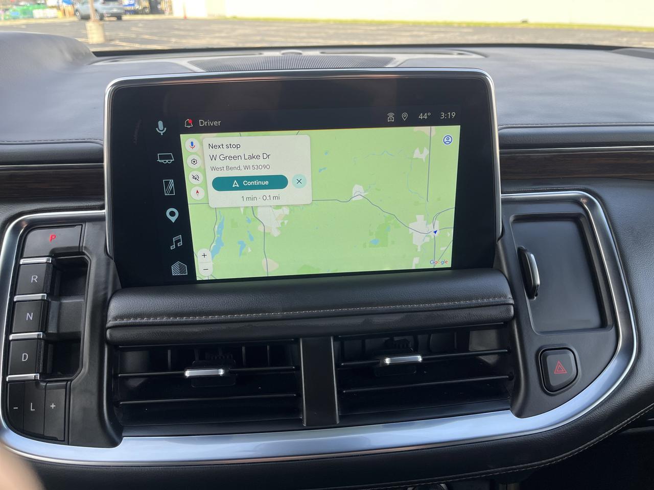 2023 Chevrolet Tahoe High Country 4WD AdvTech MaxTrrlngPkgs w/22s Sunroof SuperCruise AdptvCrz RearSeatMedia PwrSteps Saukville WI