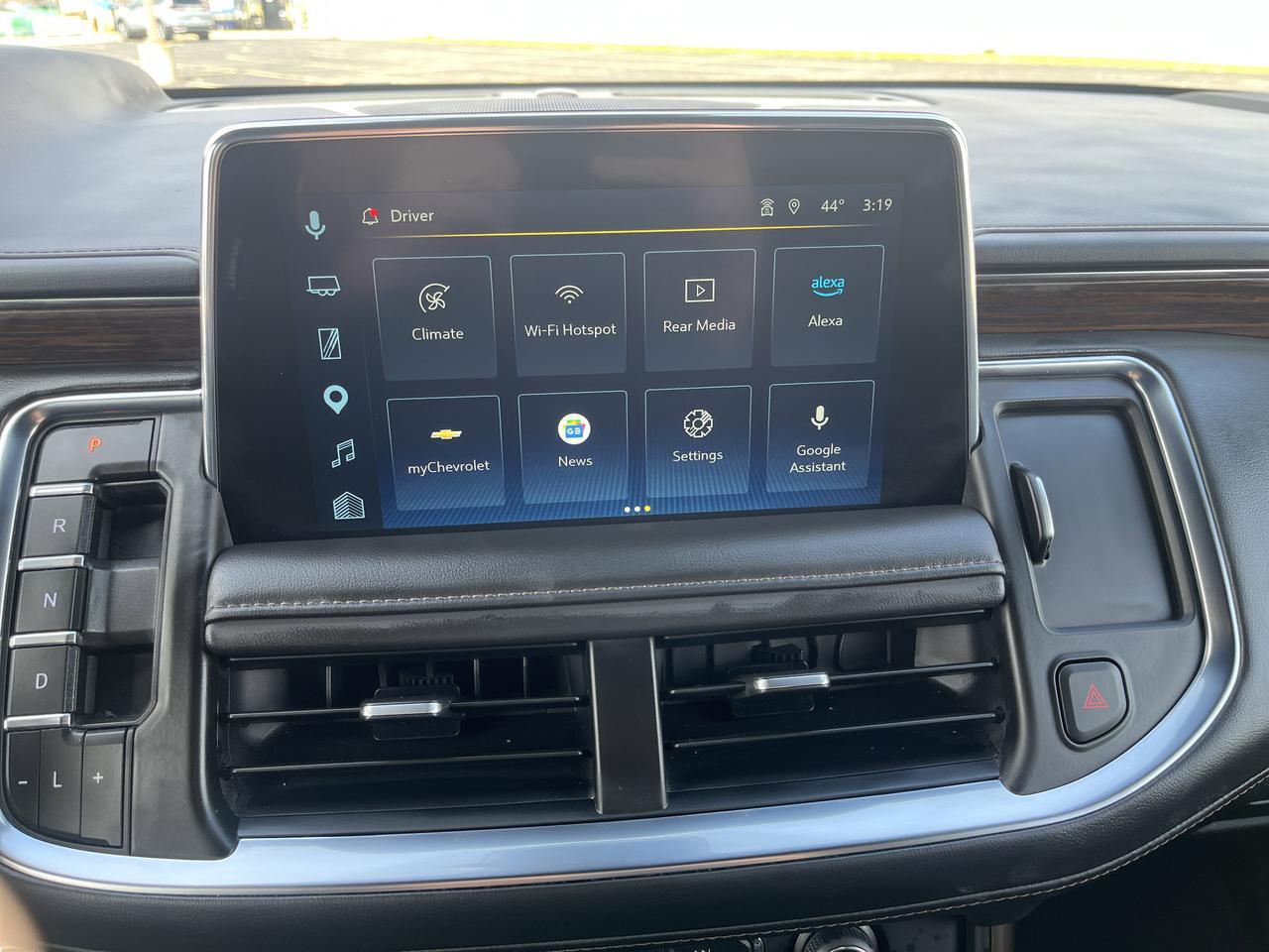 2023 Chevrolet Tahoe High Country 4WD AdvTech MaxTrrlngPkgs w/22s Sunroof SuperCruise AdptvCrz RearSeatMedia PwrSteps Saukville WI