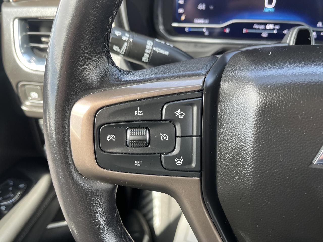 2023 Chevrolet Tahoe High Country 4WD AdvTech MaxTrrlngPkgs w/22s Sunroof SuperCruise AdptvCrz RearSeatMedia PwrSteps Saukville WI