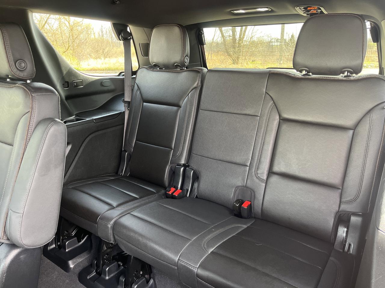 2023 Chevrolet Tahoe High Country 4WD AdvTech MaxTrrlngPkgs w/22s Sunroof SuperCruise AdptvCrz RearSeatMedia PwrSteps Saukville WI