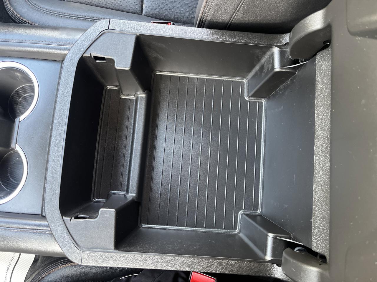 2023 Chevrolet Tahoe High Country 4WD AdvTech MaxTrrlngPkgs w/22s Sunroof SuperCruise AdptvCrz RearSeatMedia PwrSteps Saukville WI