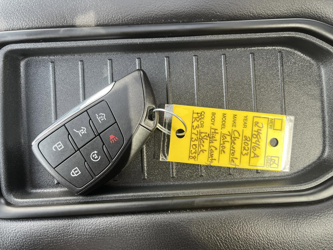 2023 Chevrolet Tahoe High Country 4WD AdvTech MaxTrrlngPkgs w/22s Sunroof SuperCruise AdptvCrz RearSeatMedia PwrSteps Saukville WI