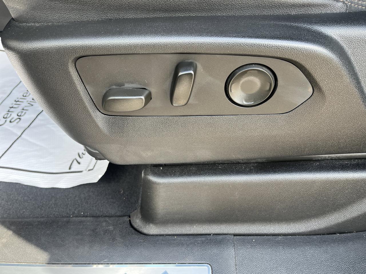 2023 Chevrolet Tahoe High Country 4WD AdvTech MaxTrrlngPkgs w/22s Sunroof SuperCruise AdptvCrz RearSeatMedia PwrSteps Saukville WI