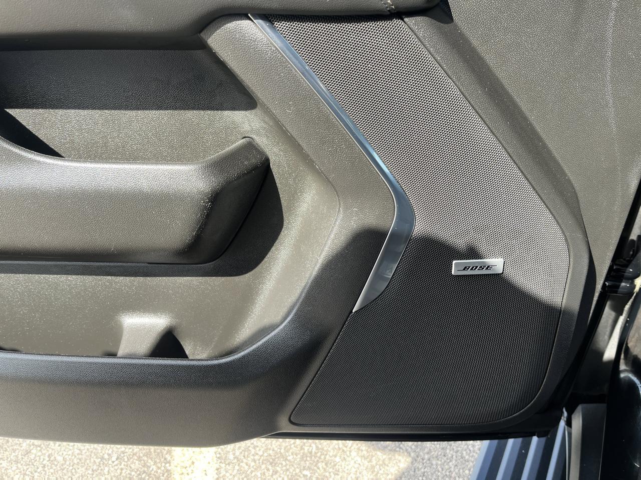 2023 Chevrolet Tahoe High Country 4WD AdvTech MaxTrrlngPkgs w/22s Sunroof SuperCruise AdptvCrz RearSeatMedia PwrSteps Saukville WI