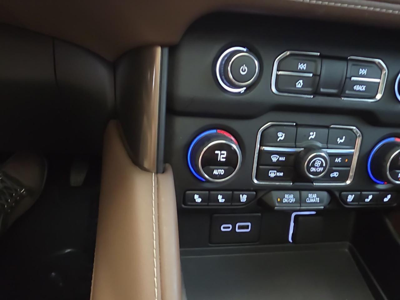 2023 Chevrolet Tahoe High Country High Country Sand Lake NY