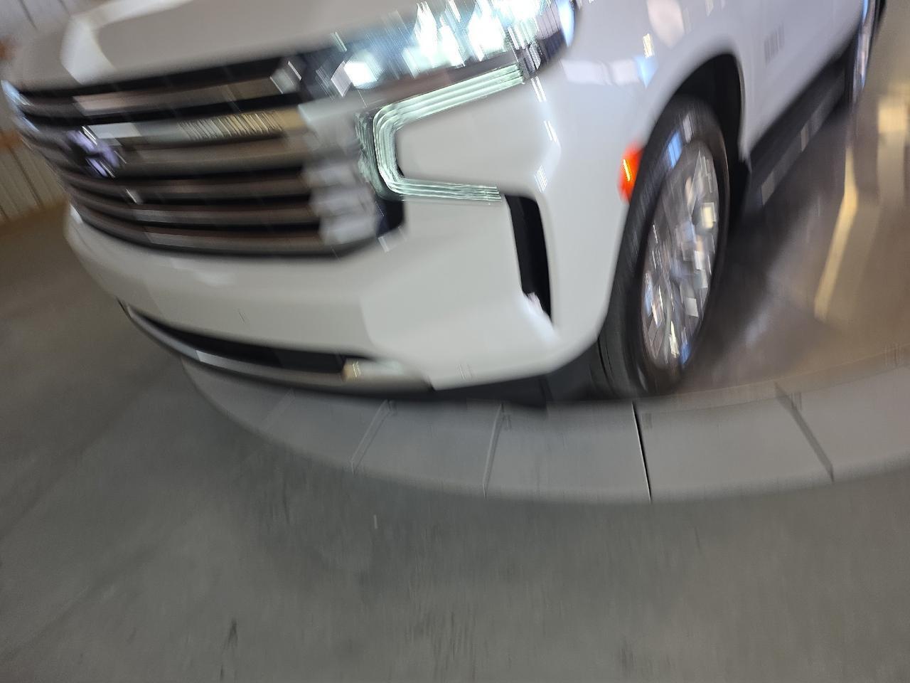 2023 Chevrolet Tahoe High Country High Country Sand Lake NY