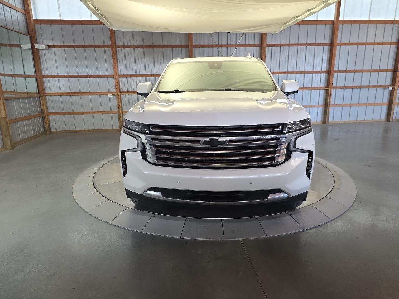 2023 Chevrolet Tahoe High Country High Country Sand Lake NY