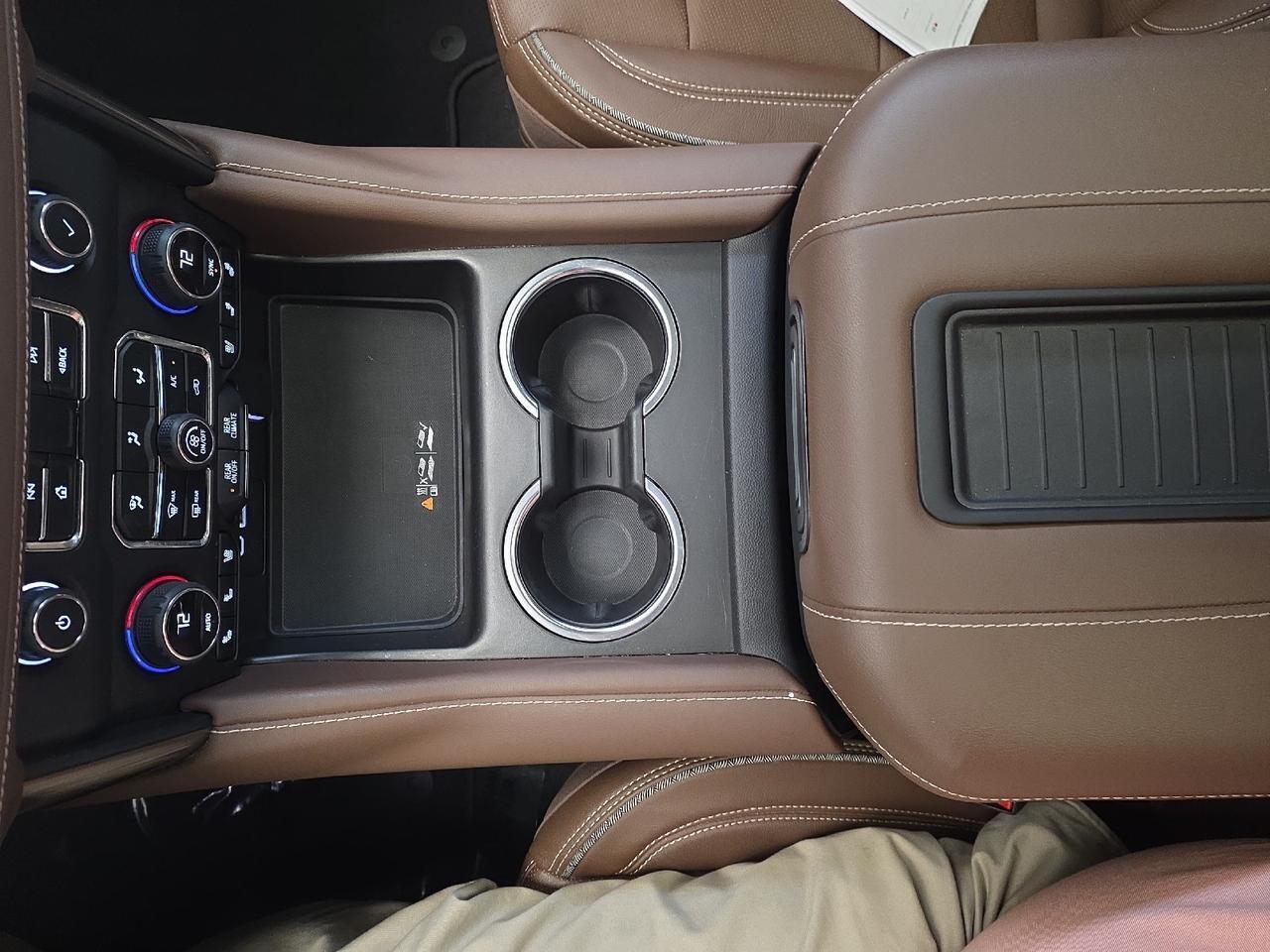 2023 Chevrolet Tahoe High Country High Country Sand Lake NY