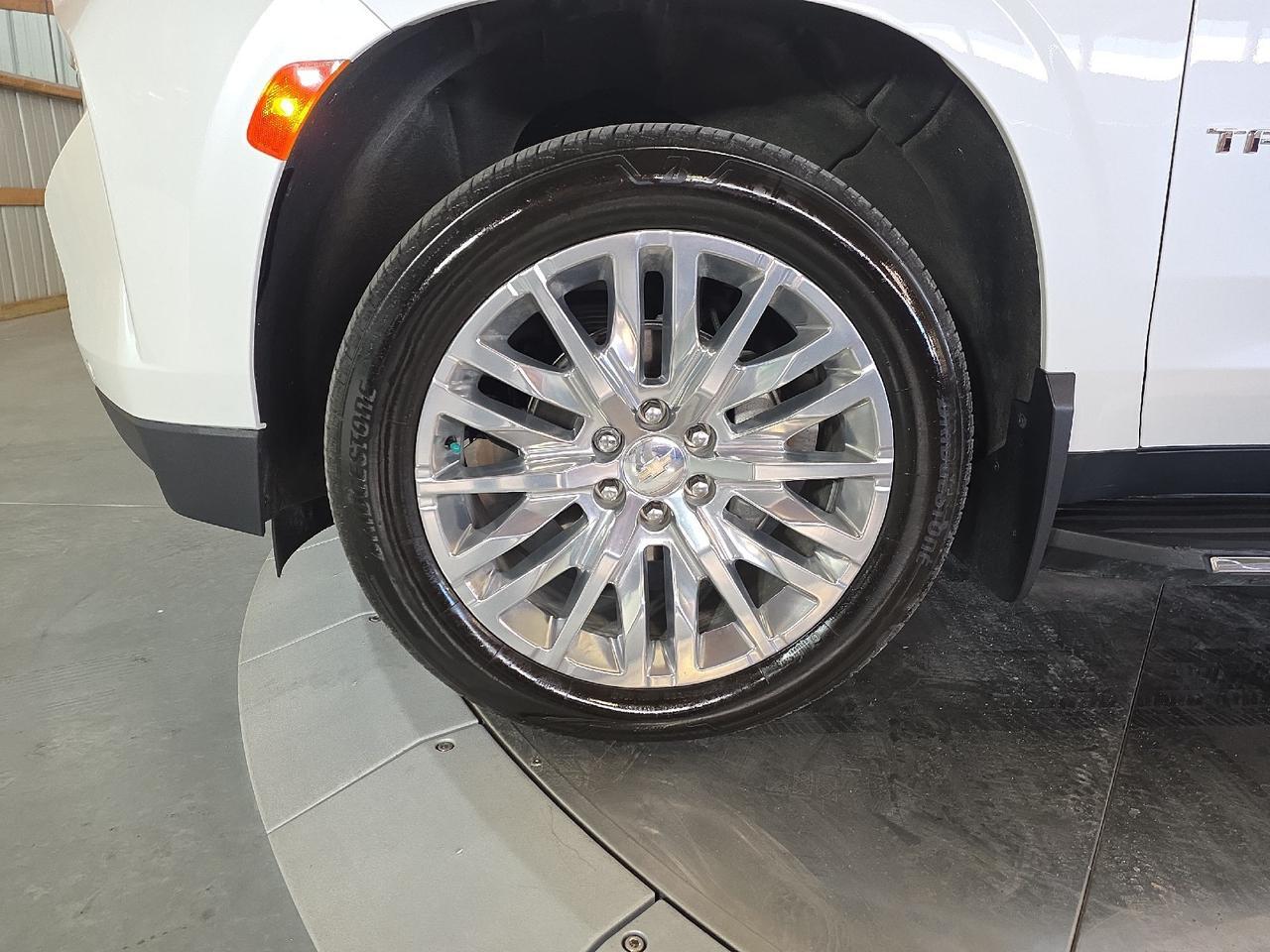 2023 Chevrolet Tahoe High Country High Country Sand Lake NY