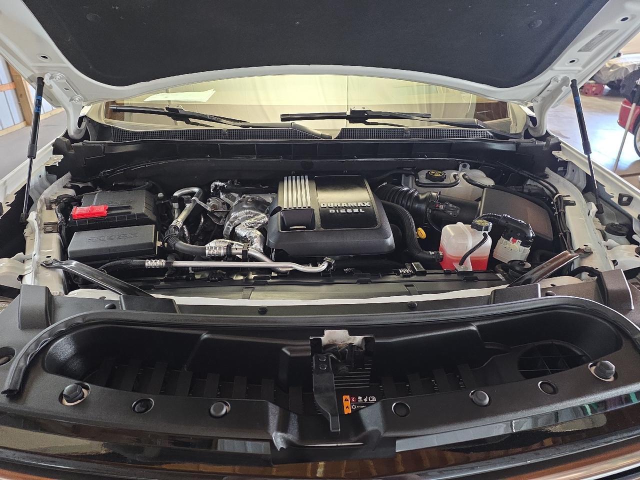 2023 Chevrolet Tahoe High Country High Country Sand Lake NY