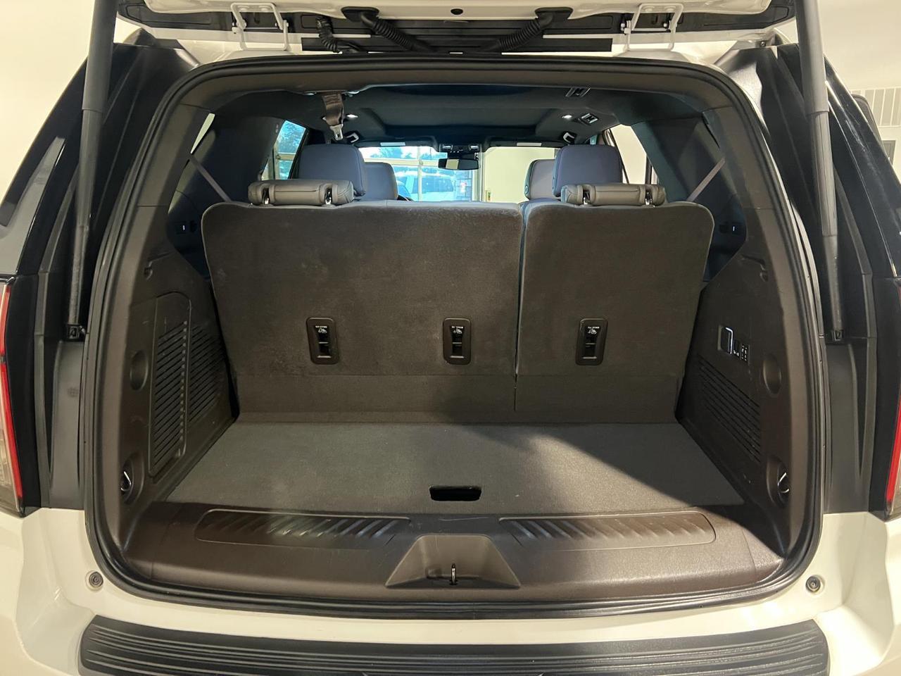 2023 Chevrolet Tahoe LT photo 32