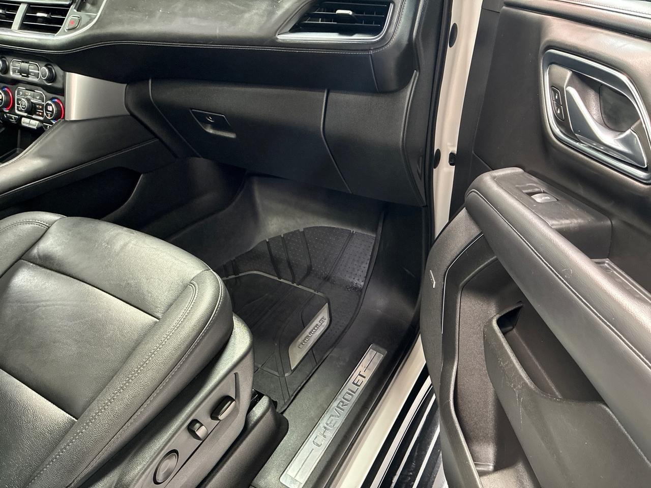 2023 Chevrolet Tahoe LT, Signature Pkg (Luxury Pkg, Pano Roof, 20in Wheels), Buckets, Black Out Emblems Houston TX