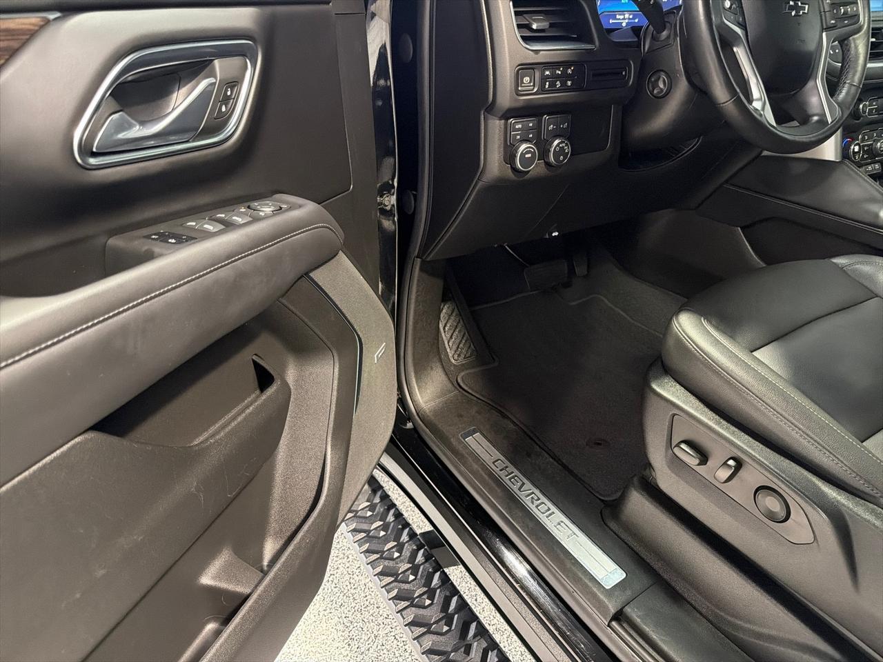 2023 Chevrolet Tahoe Z71, Luxury Pkg, Pano Roof, Bench Seat Houston TX