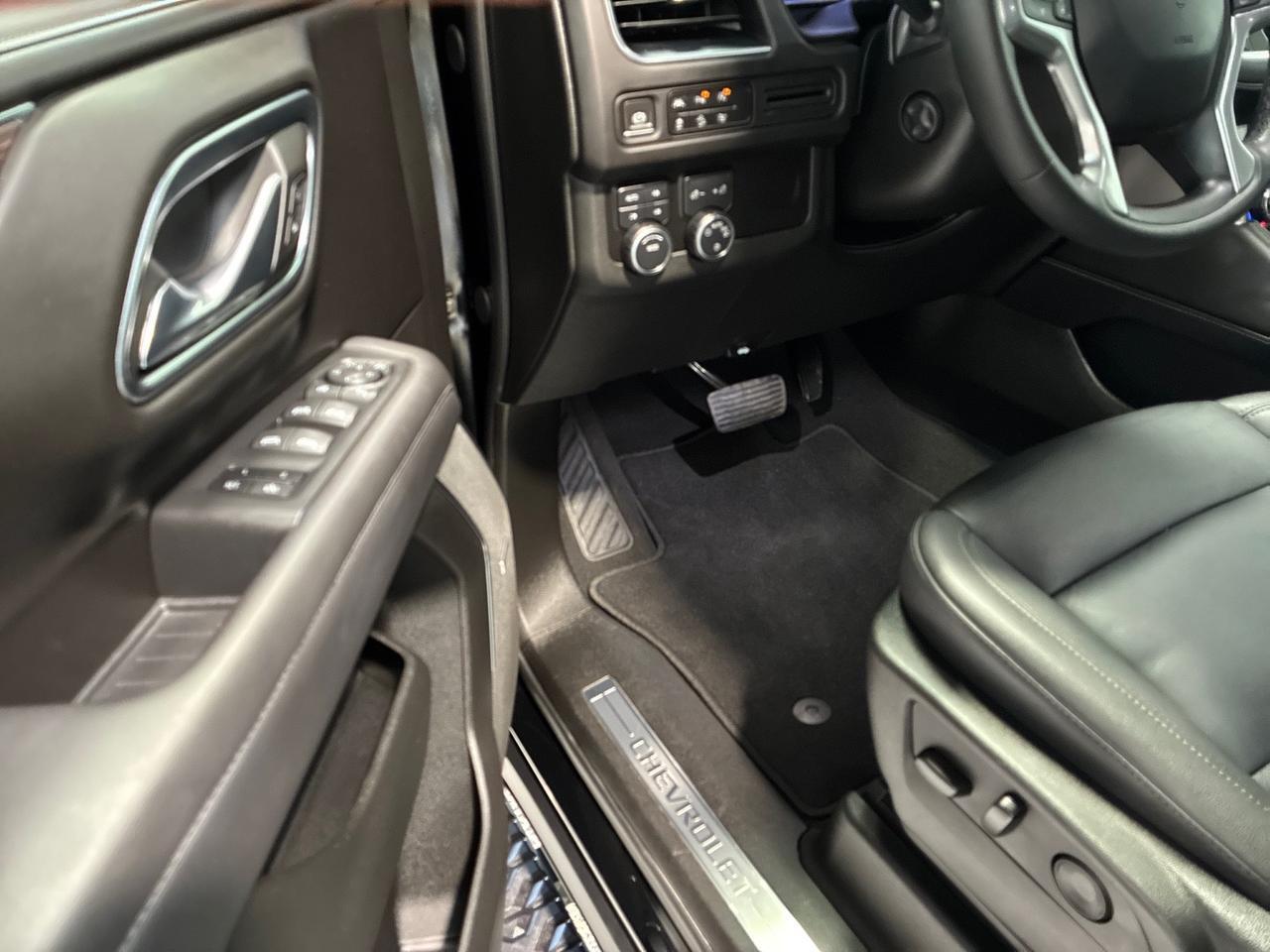 2023 Chevrolet Tahoe Z71, Luxury Pkg, Pano Roof, Buckets, Power Center Console Houston TX