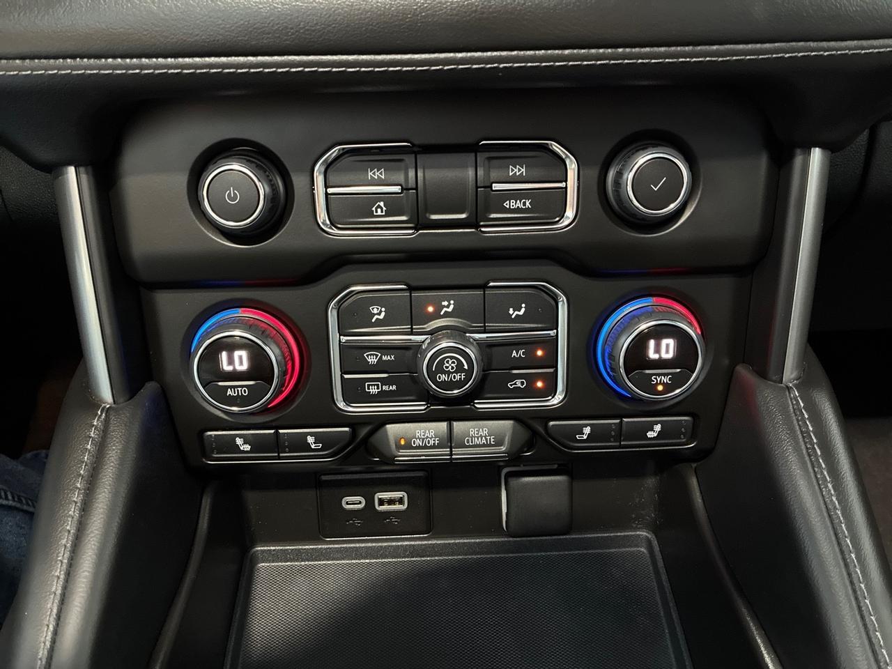 2023 Chevrolet Tahoe Z71, Luxury Pkg, Pano Roof, Buckets, Power Center Console Houston TX