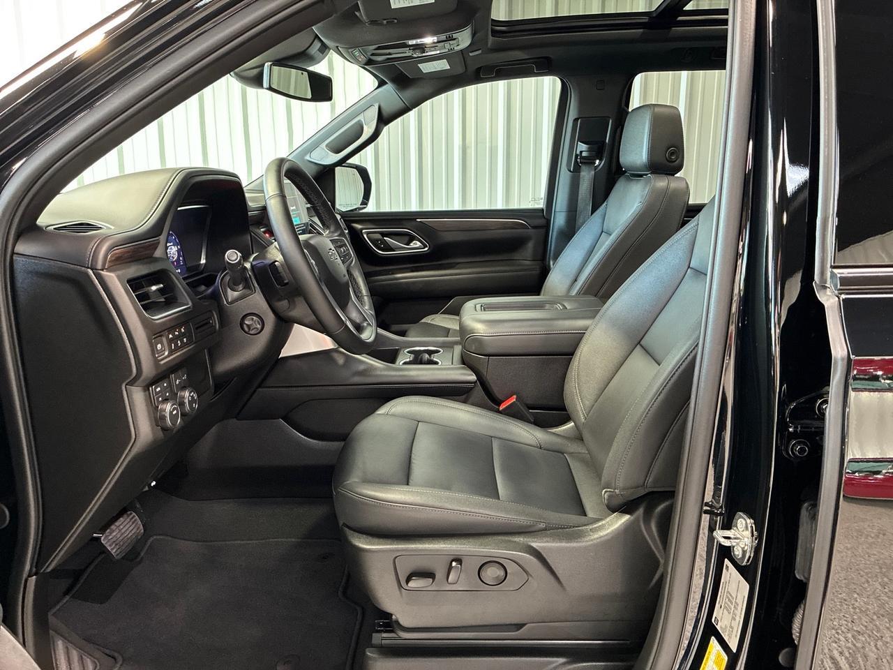 2023 Chevrolet Tahoe Z71, Luxury Pkg, Pano Roof, Buckets, Power Center Console Houston TX