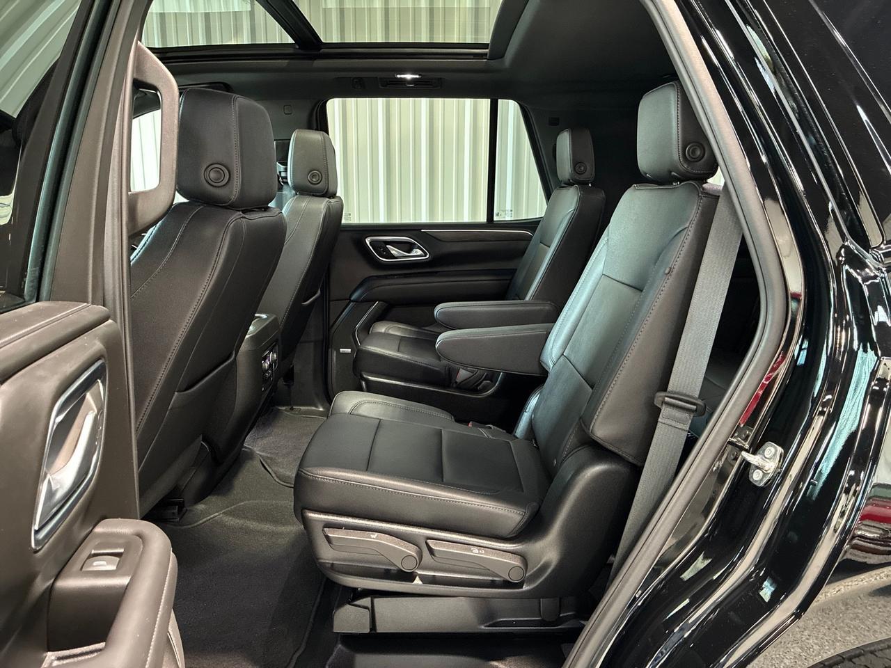 2023 Chevrolet Tahoe Z71, Luxury Pkg, Pano Roof, Buckets, Power Center Console Houston TX