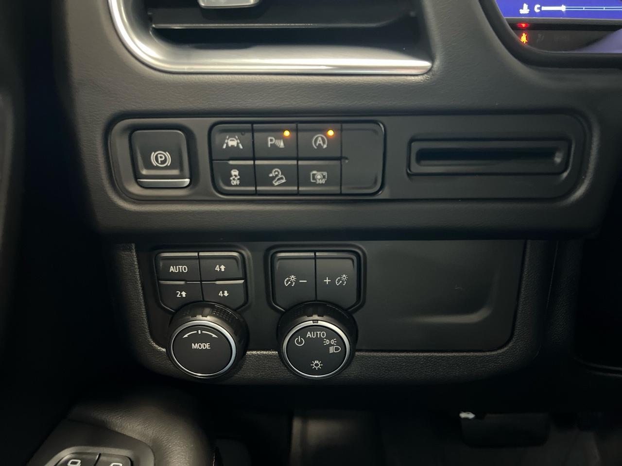 2023 Chevrolet Tahoe Z71, Luxury Pkg, Pano Roof, Buckets, Power Center Console Houston TX