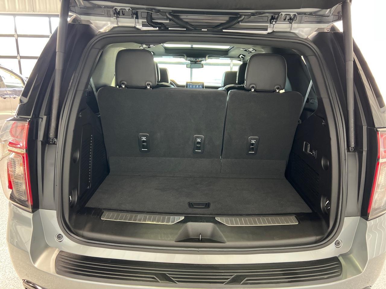 2023 Chevrolet Tahoe Z71, Luxury Pkg, Pano Roof, Buckets, Power Center Console Houston TX