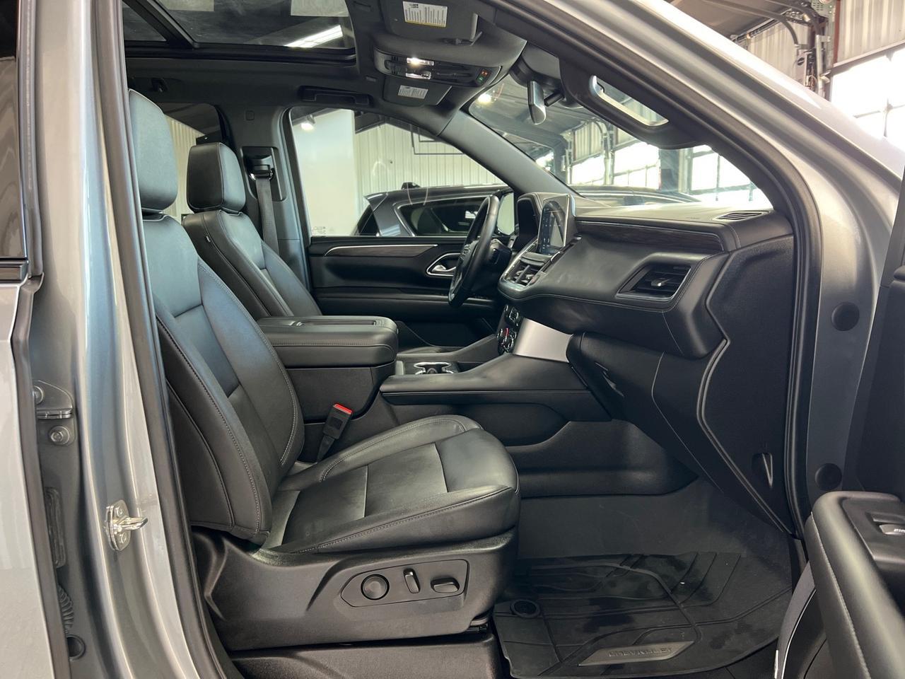 2023 Chevrolet Tahoe Z71, Luxury Pkg, Pano Roof, Buckets, Power Center Console Houston TX