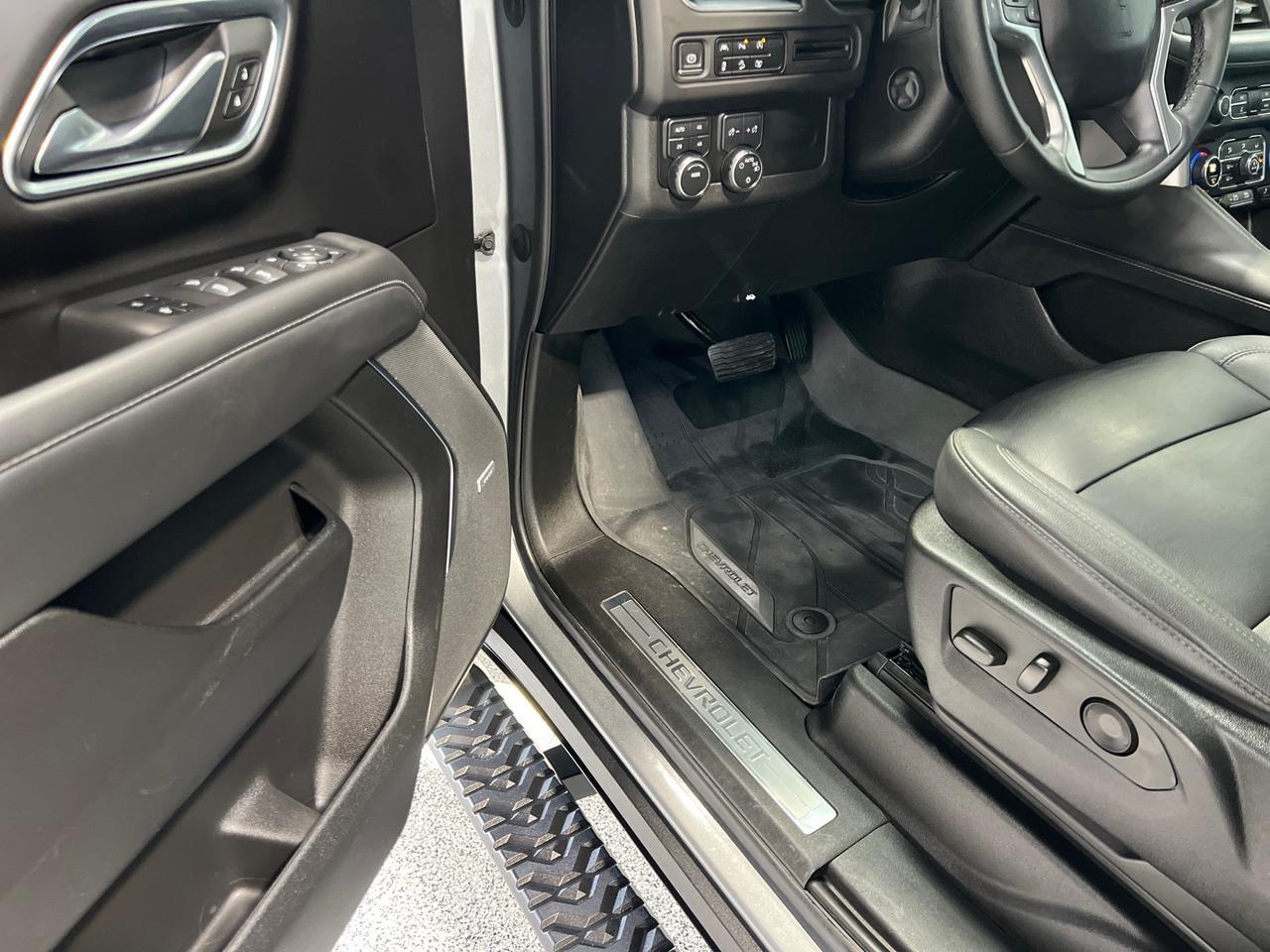 2023 Chevrolet Tahoe Z71, Luxury Pkg, Pano Roof, Buckets, Power Center Console Houston TX