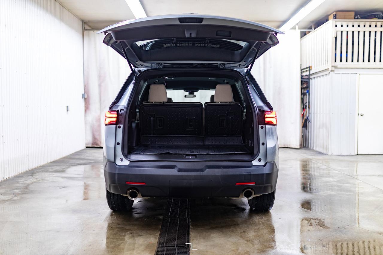 2023 Chevrolet Traverse AWD LS PSeat BCam 8 Passenger Red Deer AB