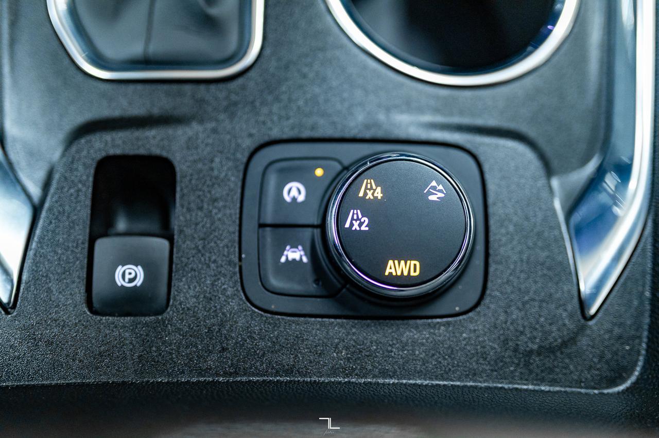 2023 Chevrolet Traverse AWD LS PSeat BCam 8 Passenger Red Deer AB