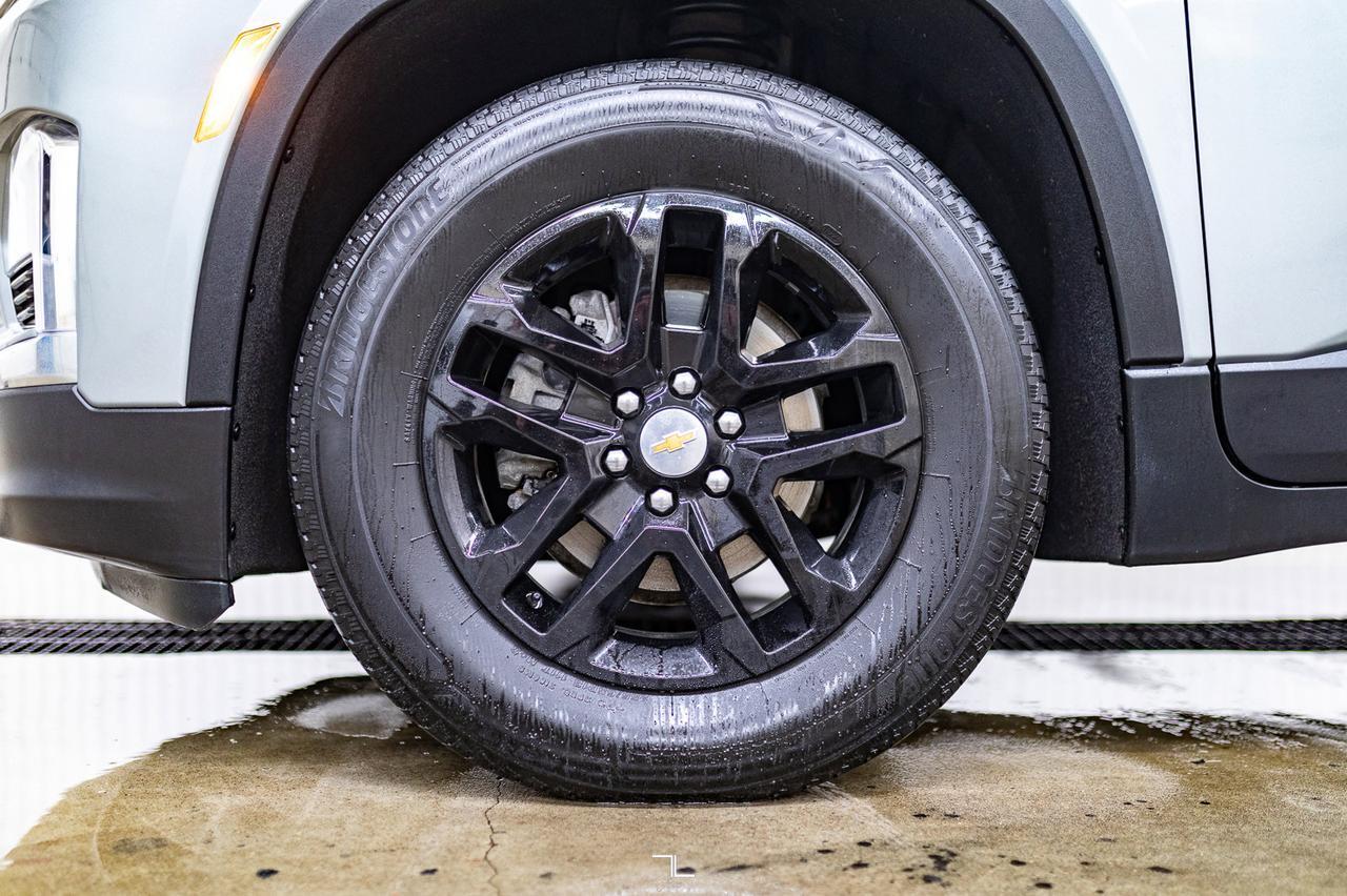 2023 Chevrolet Traverse AWD LS PSeat BCam 8 Passenger Red Deer AB