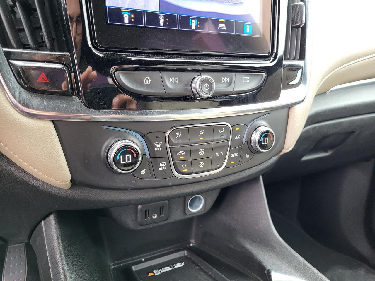 2023 Chevrolet Traverse FWD 4dr LT Leather Beeville TX