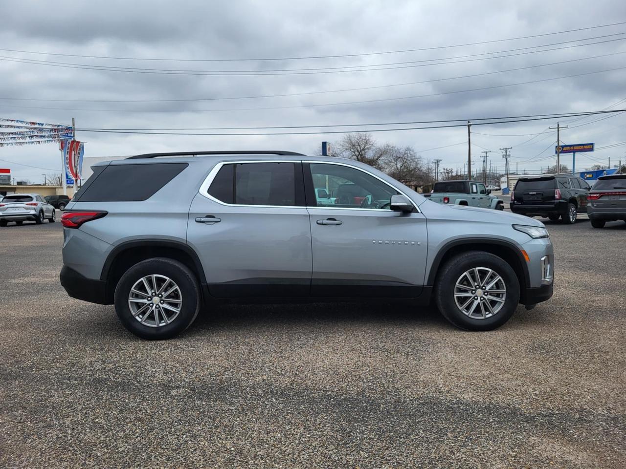 2023 Chevrolet Traverse FWD 4dr LT Leather