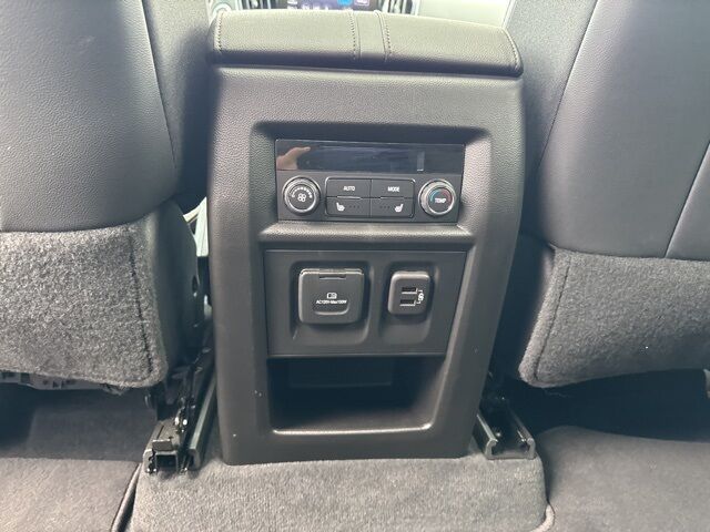 2023 Chevrolet Traverse High Country  TX