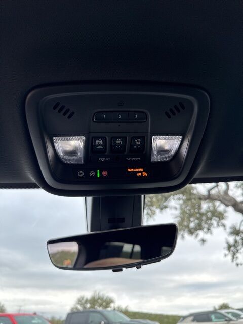 2023 Chevrolet Traverse High Country  TX