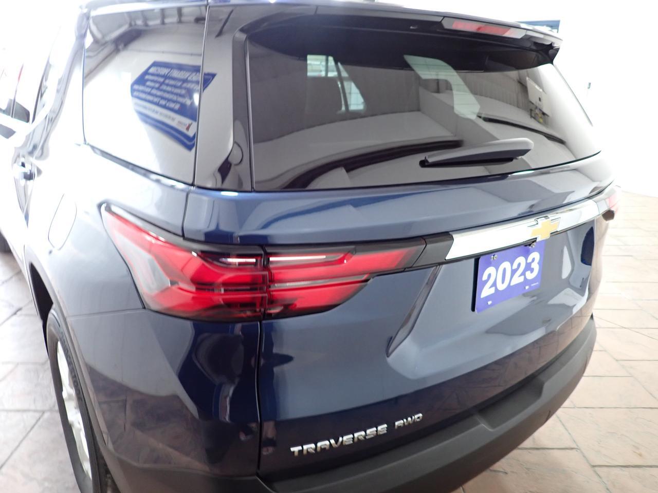2023 Chevrolet Traverse LS AWD 4DR 8 PASS Listowel ON