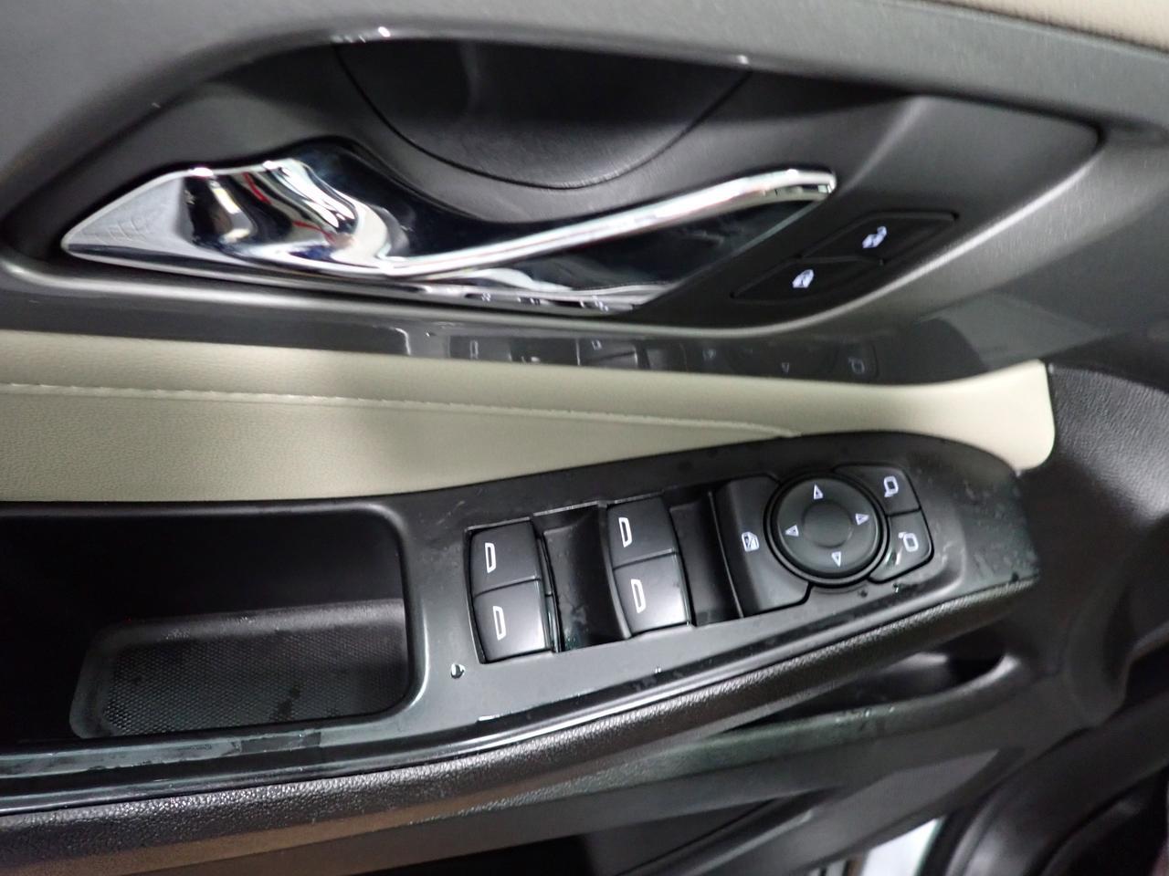 2023 Chevrolet Traverse LS AWD 4DR Listowel ON