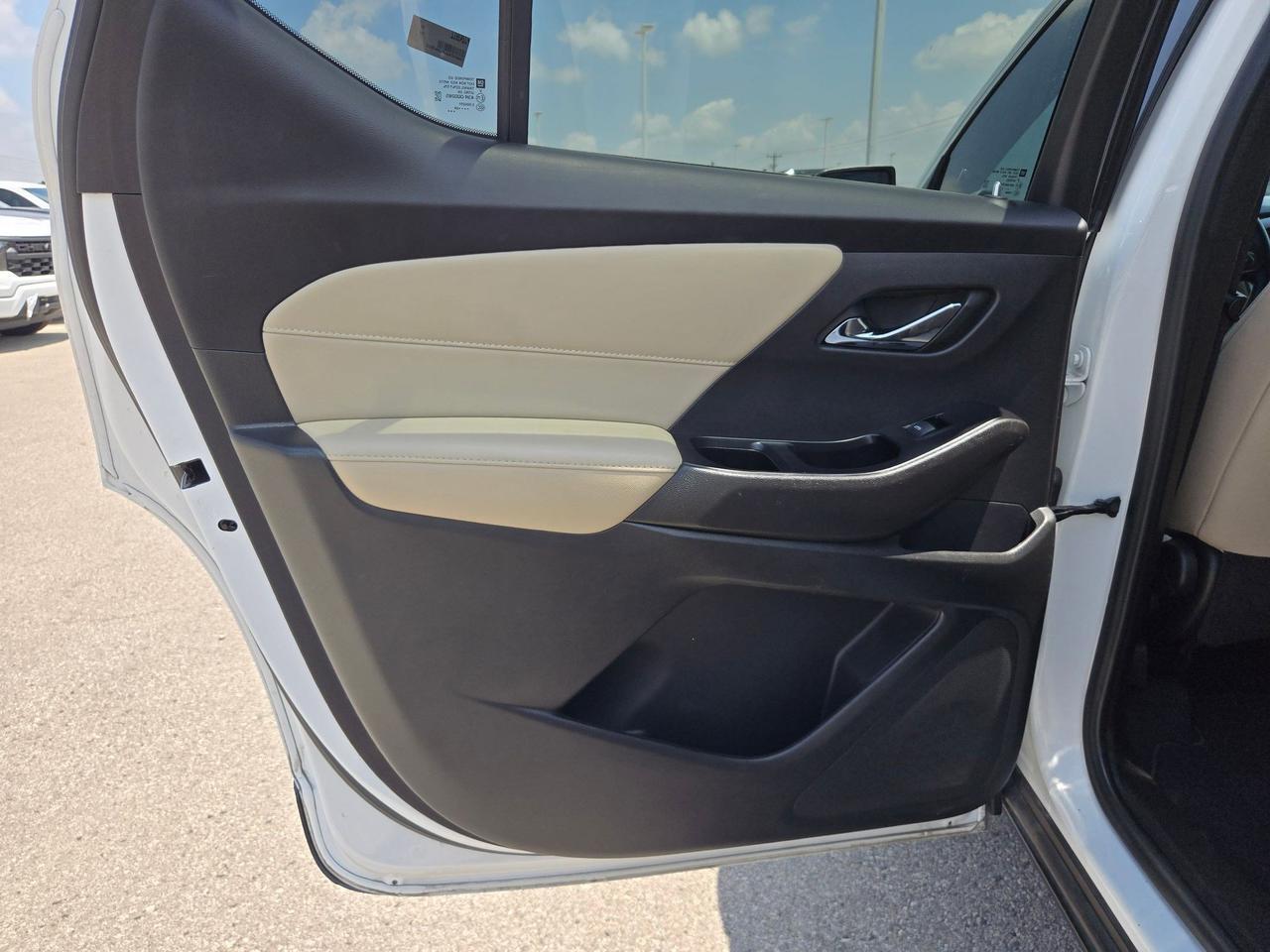 2023 Chevrolet Traverse LS Castroville TX