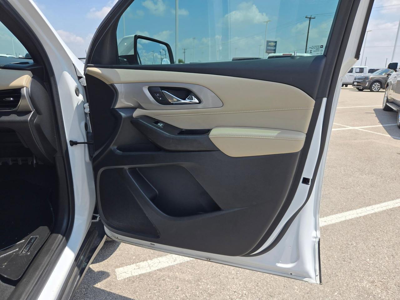 2023 Chevrolet Traverse LS Castroville TX