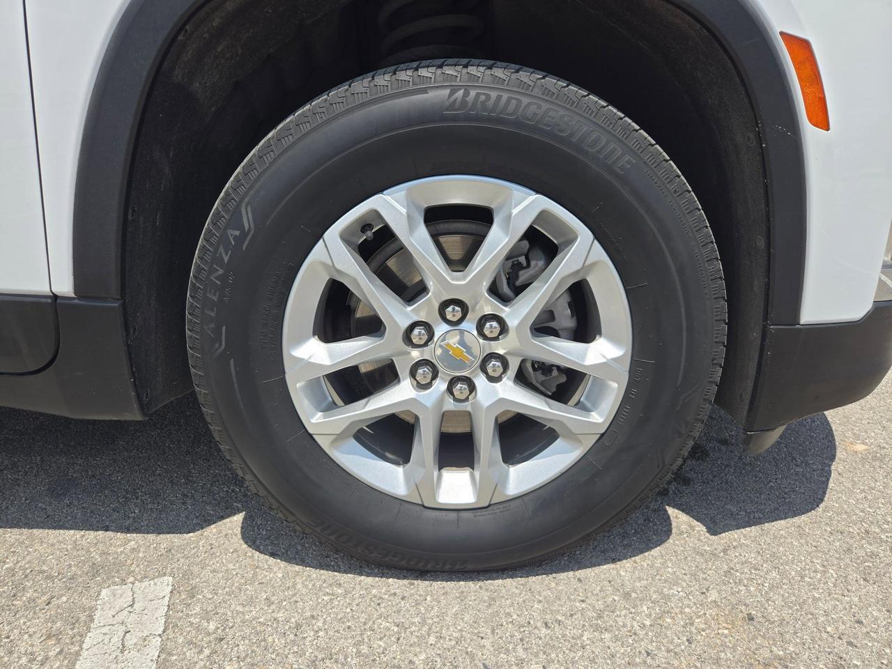2023 Chevrolet Traverse LS Castroville TX